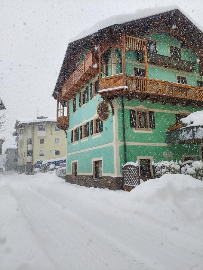Hotel Alpina Pinzolo Esterno foto