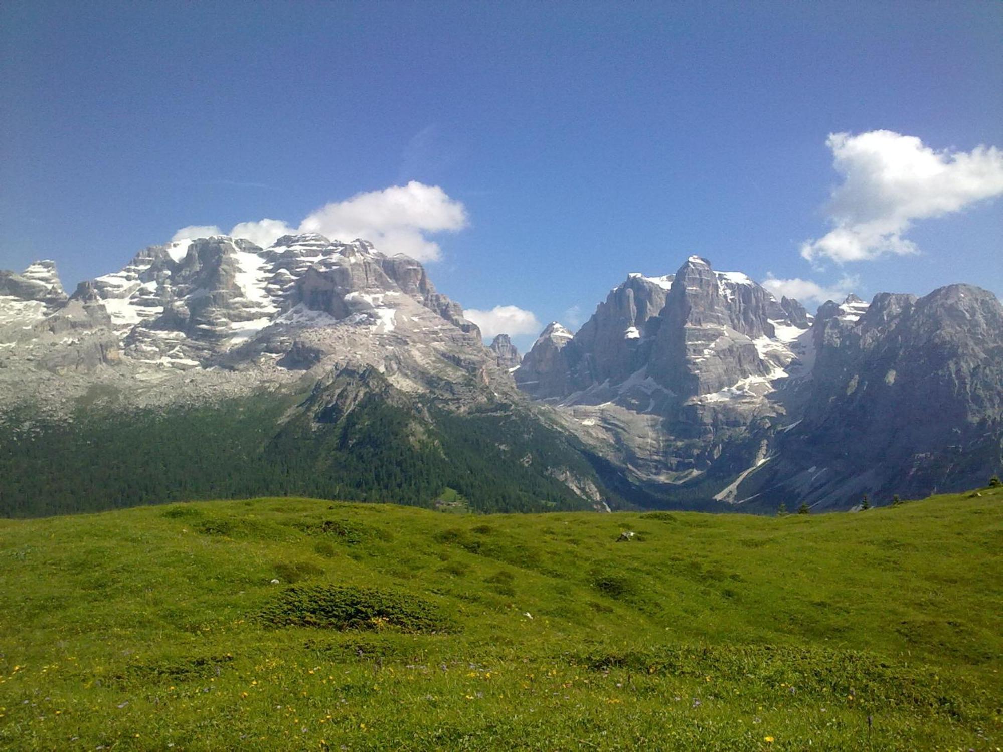 Hotel Alpina Pinzolo Esterno foto