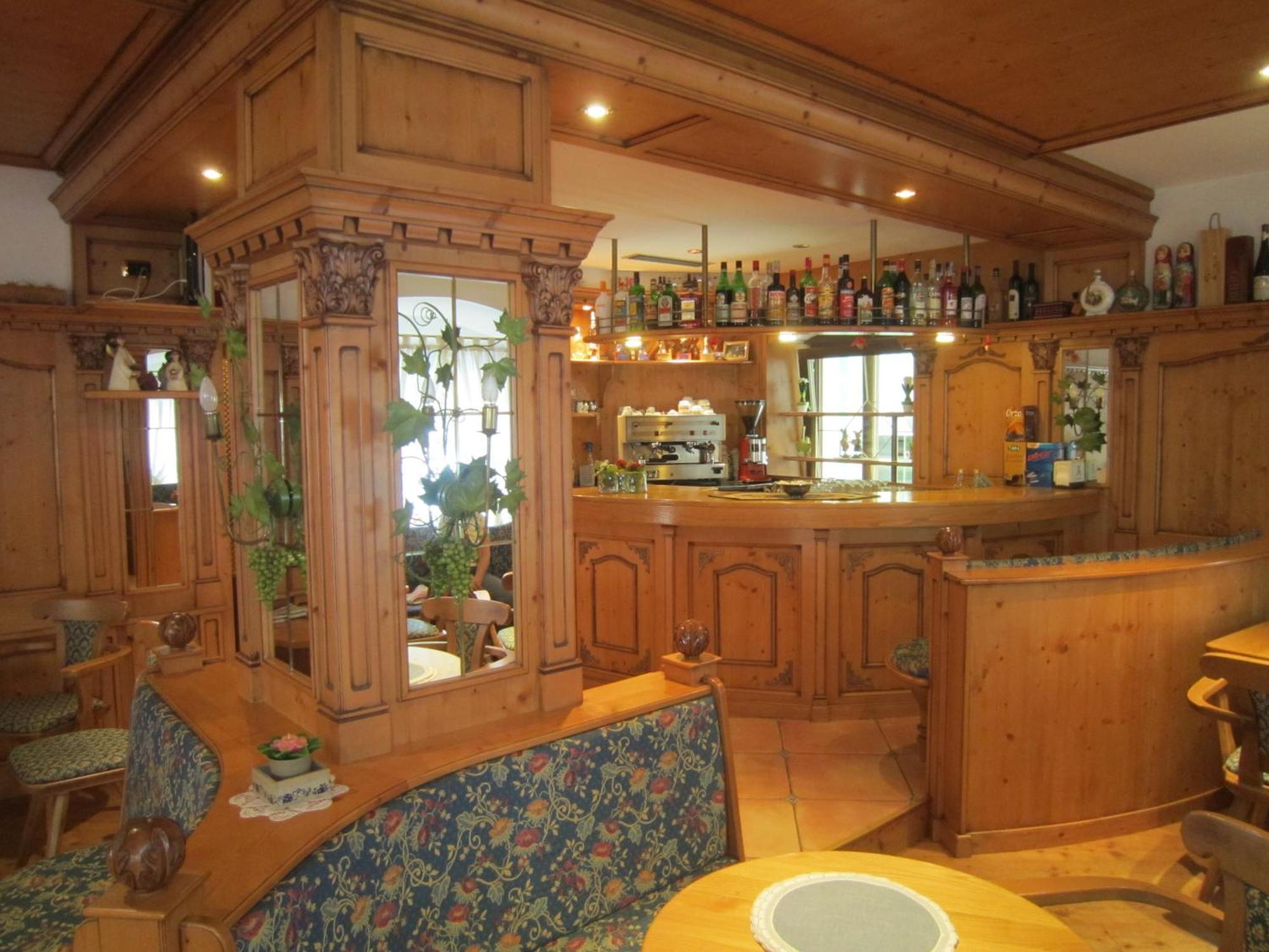 Hotel Alpina Pinzolo Esterno foto