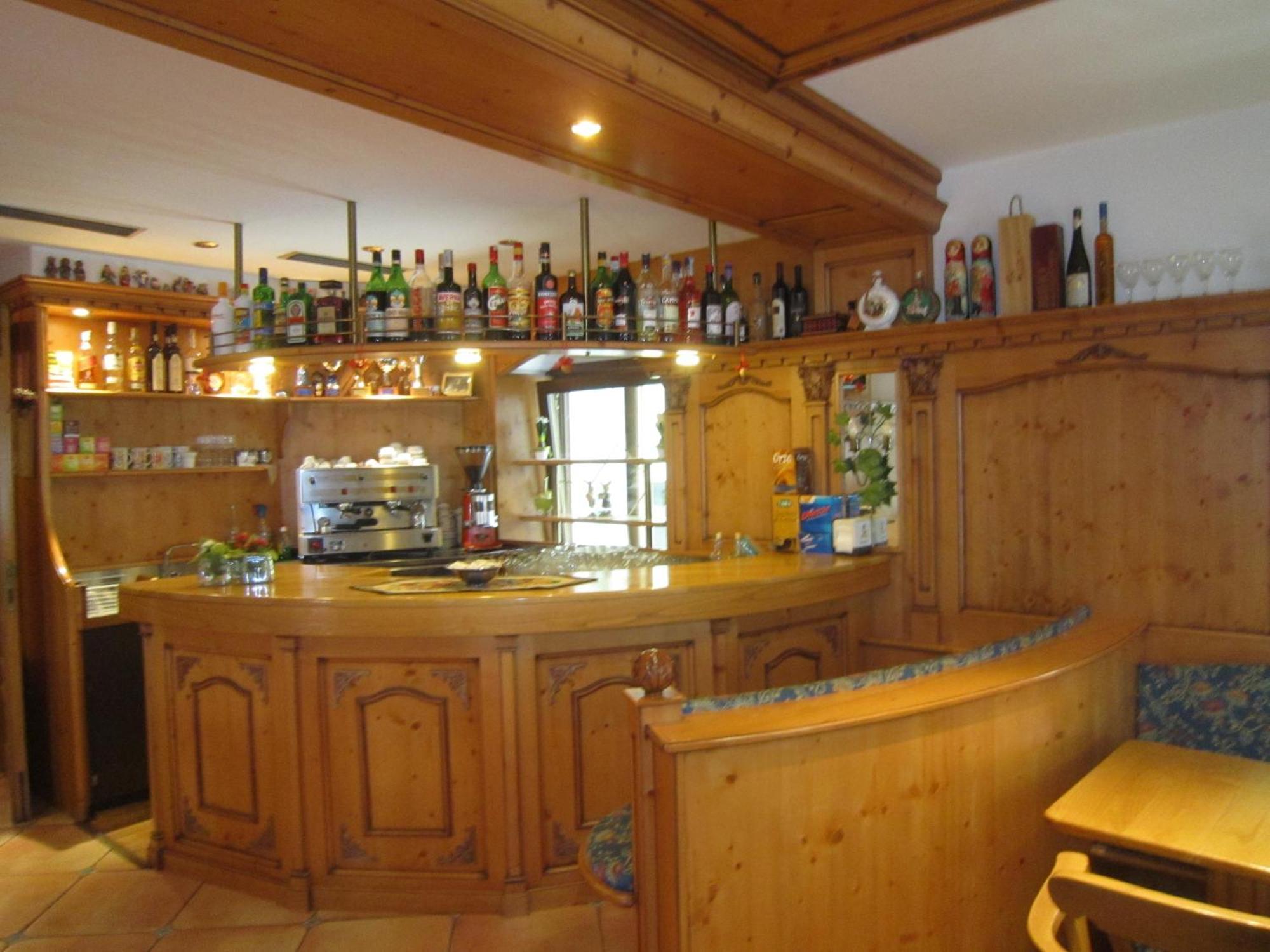 Hotel Alpina Pinzolo Esterno foto