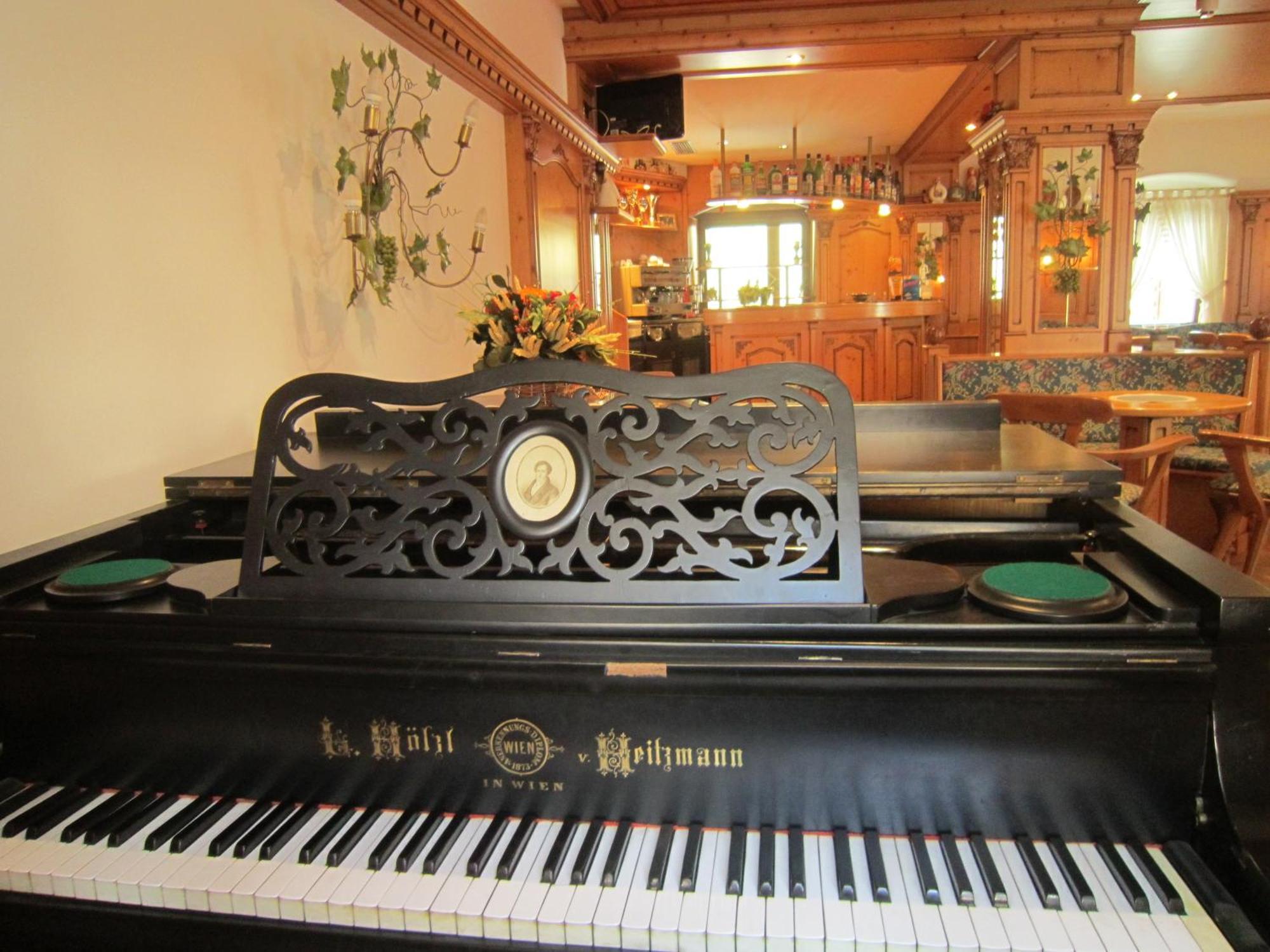 Hotel Alpina Pinzolo Esterno foto