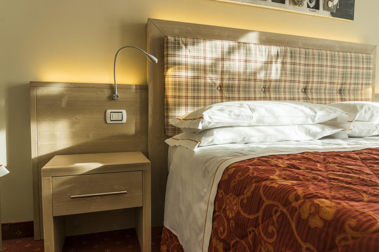 Hotel Alpina Pinzolo Esterno foto